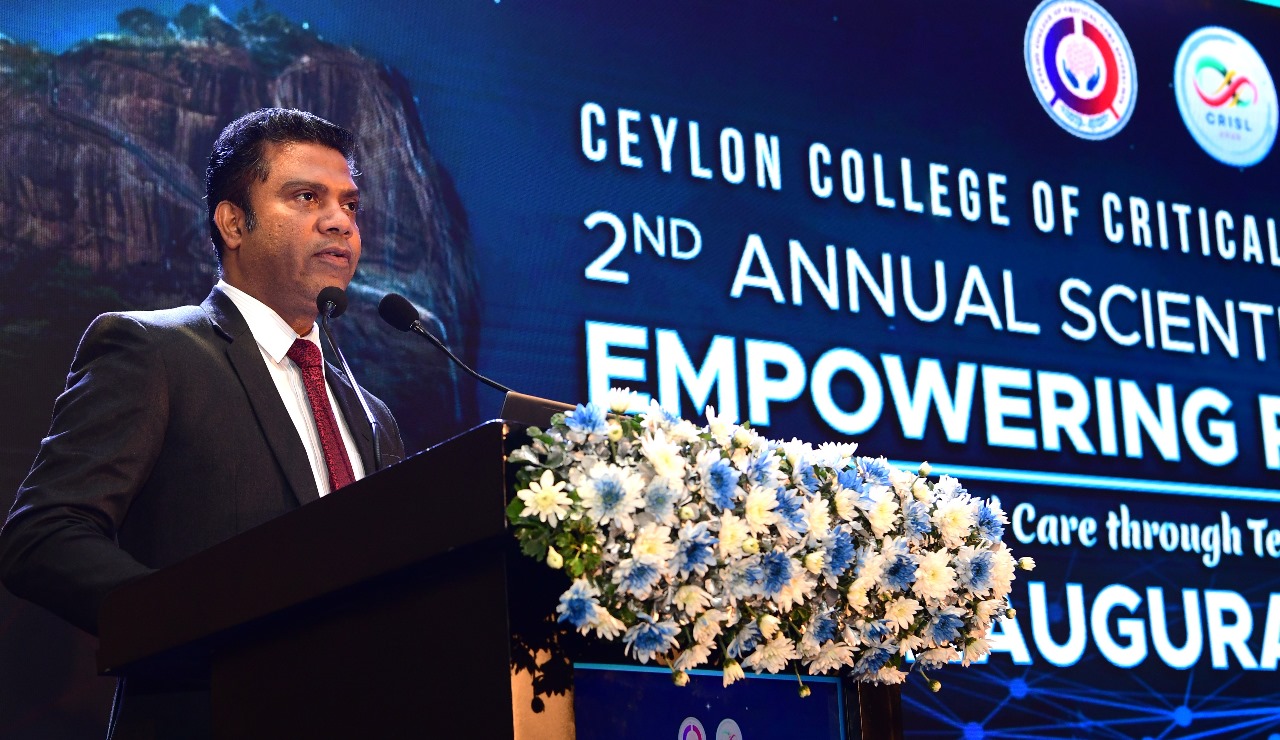 දැඩි සත්කාර ඒකක ප්‍රධාන රෝහල්වලට පමණක් සීමා නොවිය යුතුයි- සෞඛ්‍ය ඇමැති 
