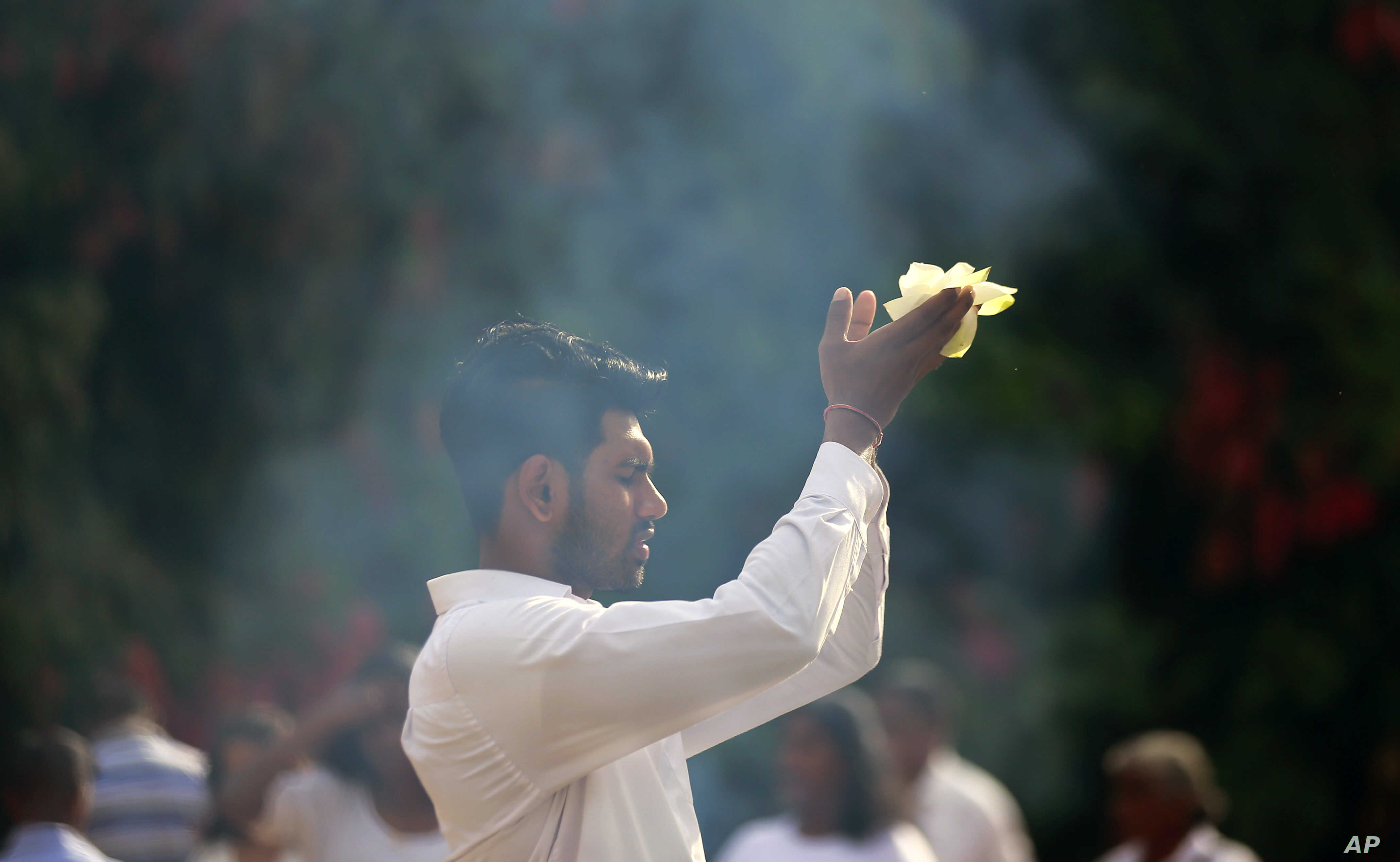 එයින් හැකිය තුන් ලෝකෙම ජයගන්න