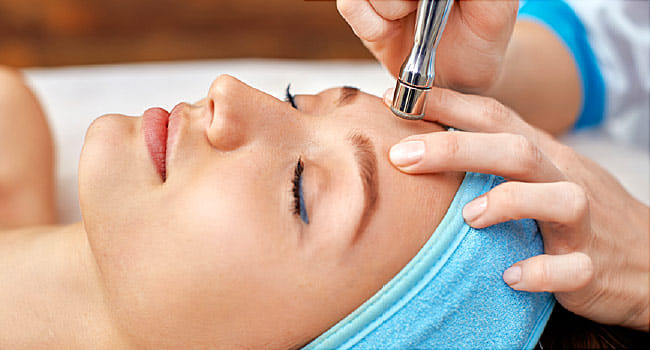 Microdermabrasion (මයික්‍රොඩර්මබ්‍රේෂන්)    